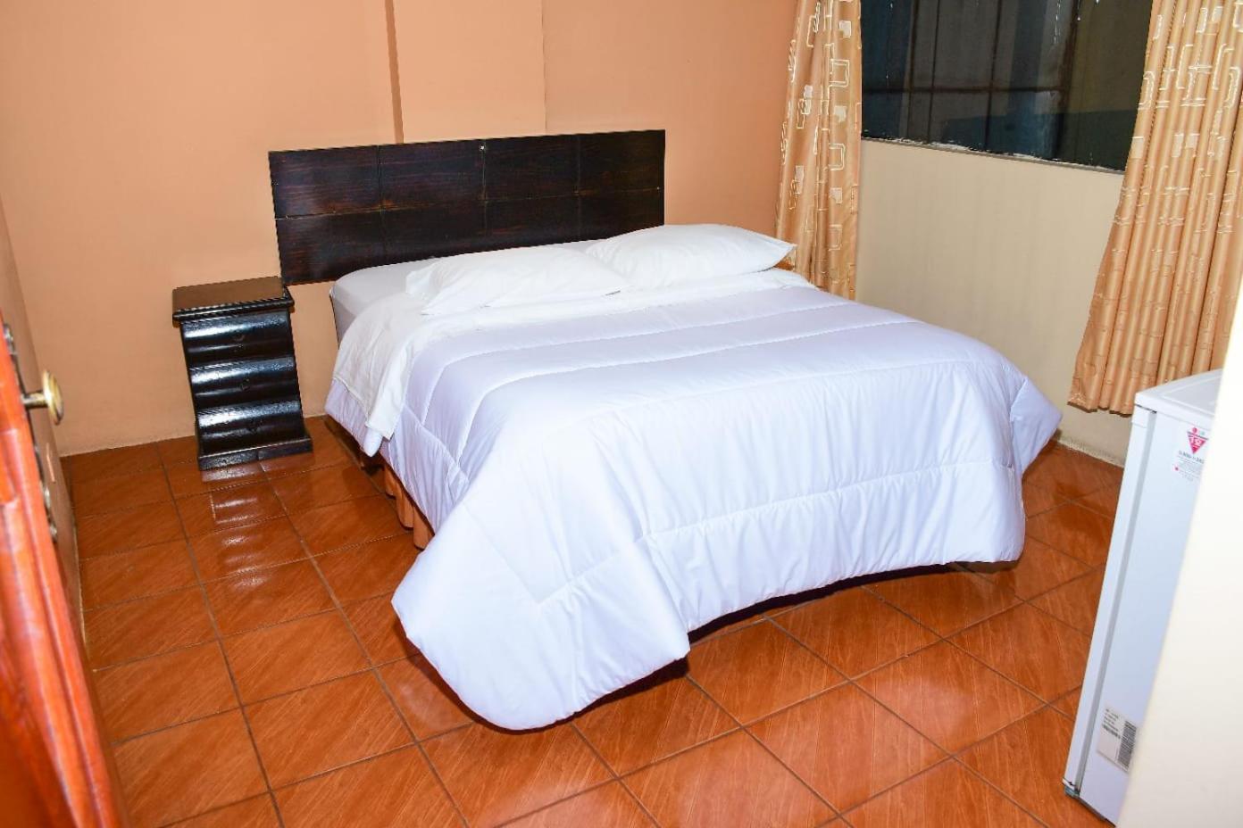 Hotel Santa Ana 阿亚库乔 外观 照片