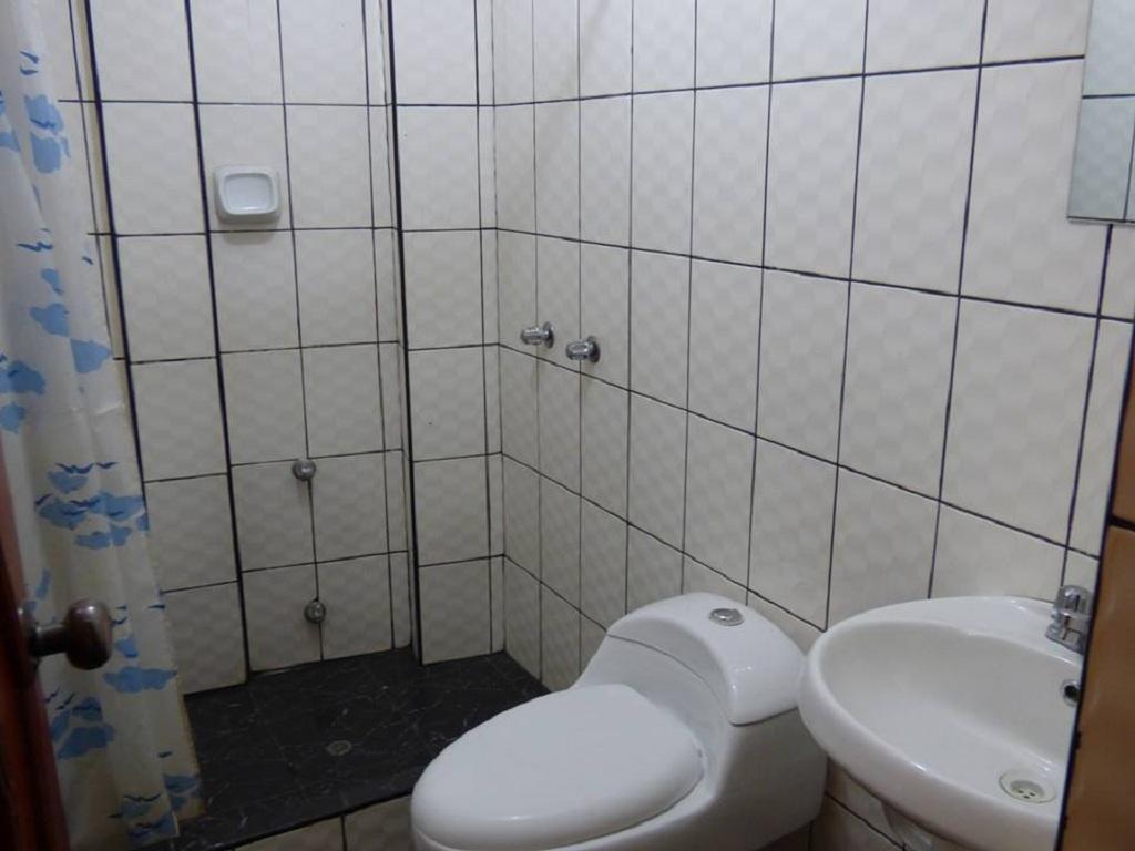 Hotel Santa Ana 阿亚库乔 外观 照片