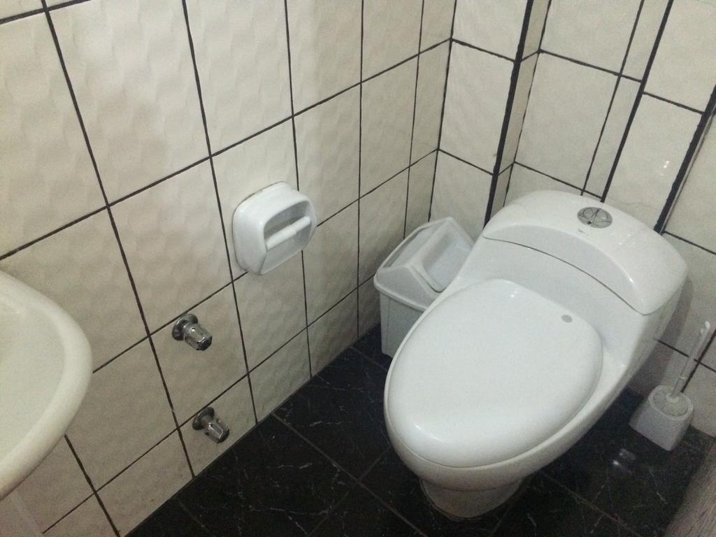 Hotel Santa Ana 阿亚库乔 外观 照片